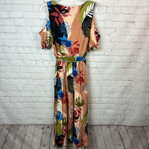 BloomChic Floral Cold Shoulder V Neck Belted Dress Size 12 Large - Picture 6 of 6
